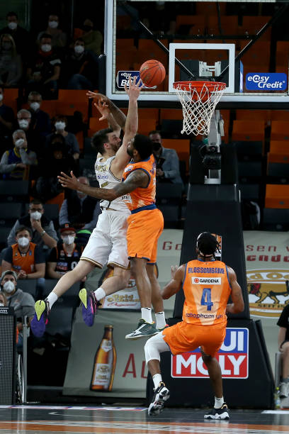 换思路了？队记：太阳无意詹金斯马龙 球队选帅时不再会要求经验丰富