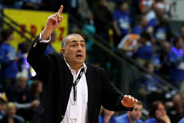 [欧冠]埃尔莫索头球攻门 胡梅尔斯自摆乌龙.